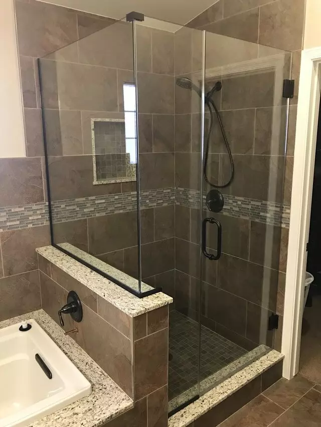 A Cutting Edge Glass & Mirror
