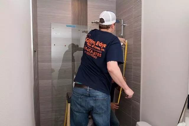 A Cutting Edge Glass & Mirror