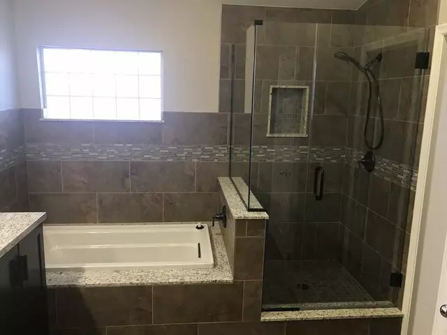 A Cutting Edge Glass & Mirror