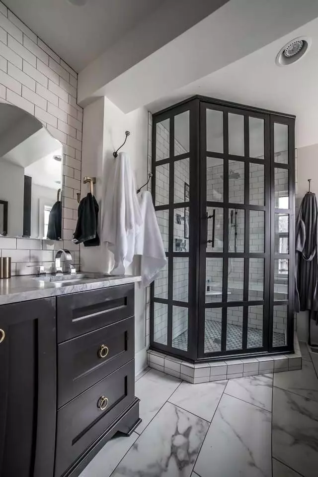 A Cutting Edge Glass & Mirror