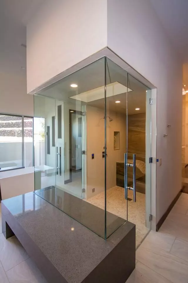 A Cutting Edge Glass & Mirror