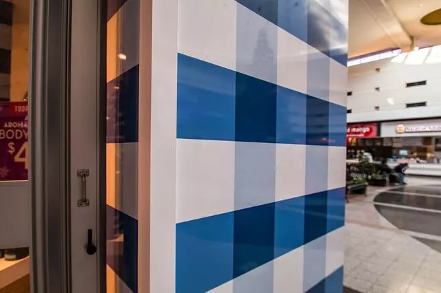 A Cutting Edge Glass & Mirror