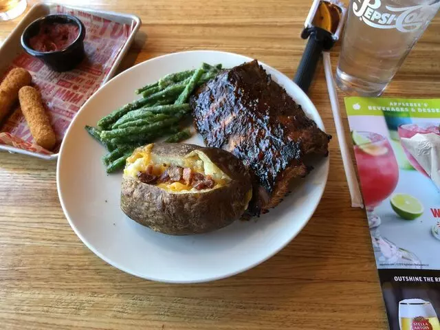 Applebee’s Grill + Bar