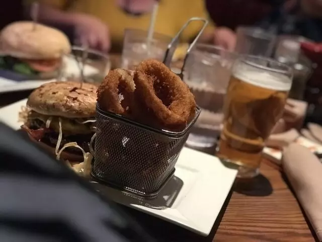 Broadway Burger Bar & Grill