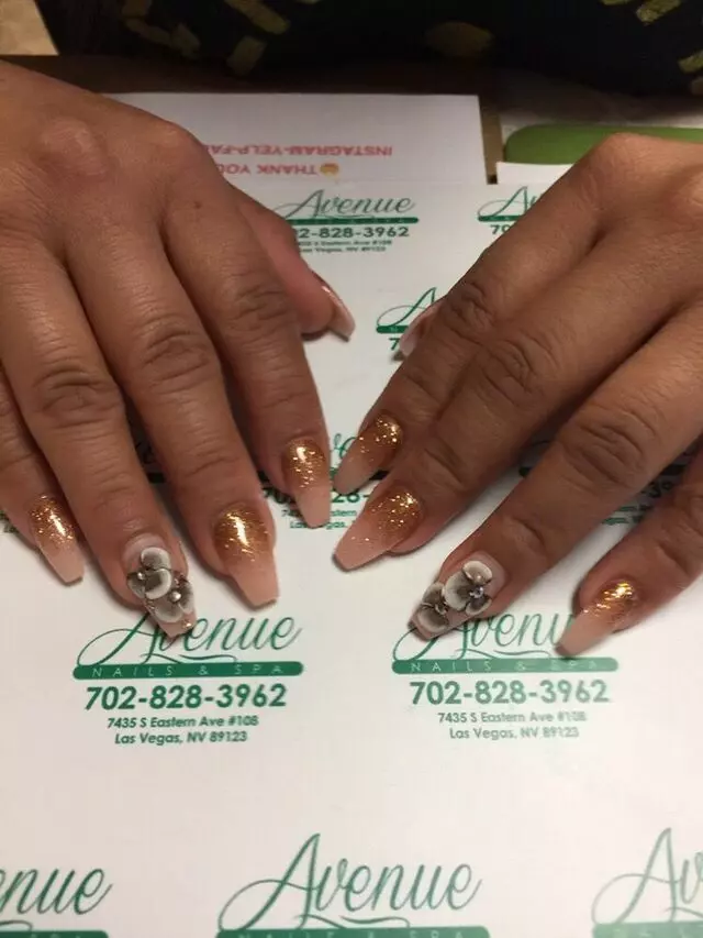 Avenue Nails & Spa
