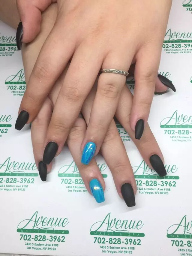 Avenue Nails & Spa