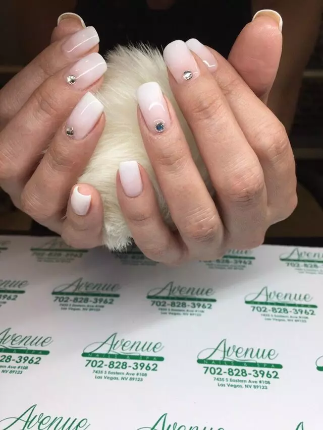 Avenue Nails & Spa
