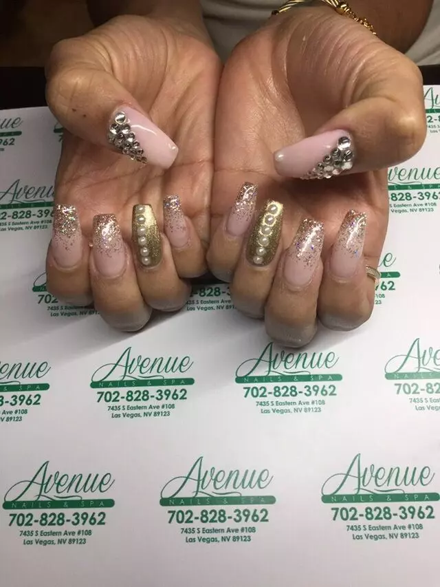 Avenue Nails & Spa