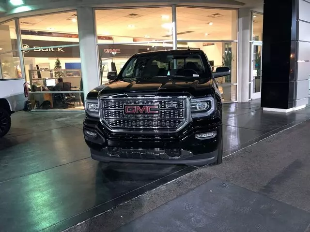 AutoNation Buick GMC West Sahara