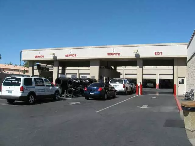 AutoNation Buick GMC West Sahara