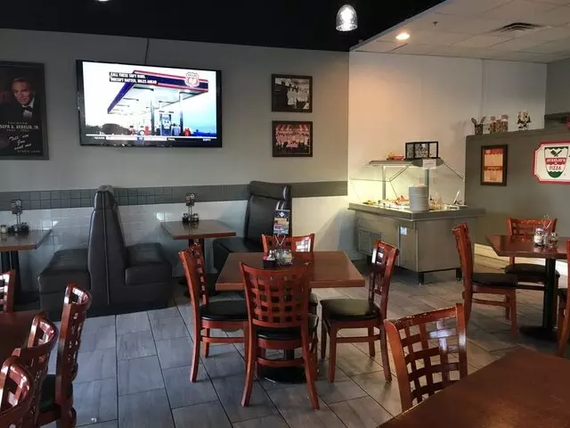 Aurelio’s Pizza