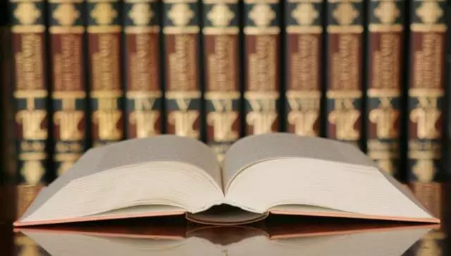Gregory D. Knapp, ESQ