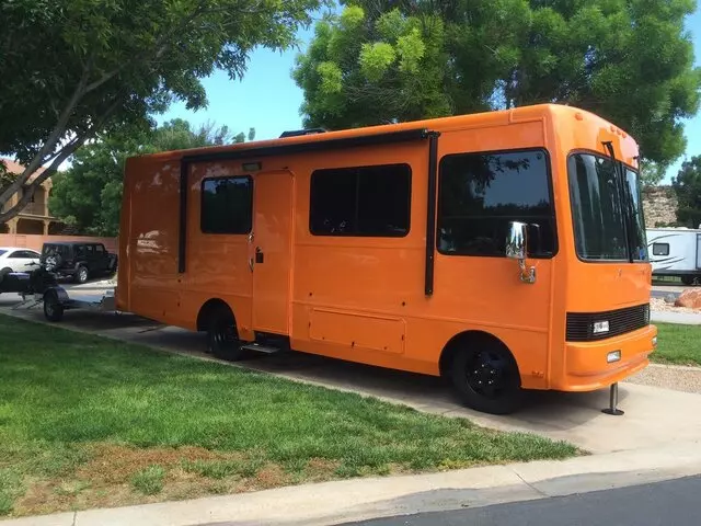Apache RV Customs