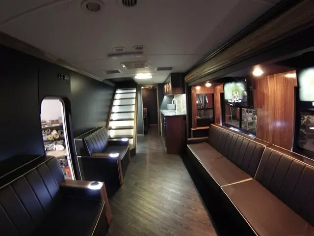 Apache RV Customs