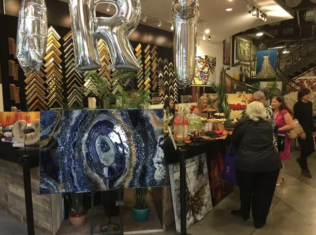 Art 2 Art Gallery