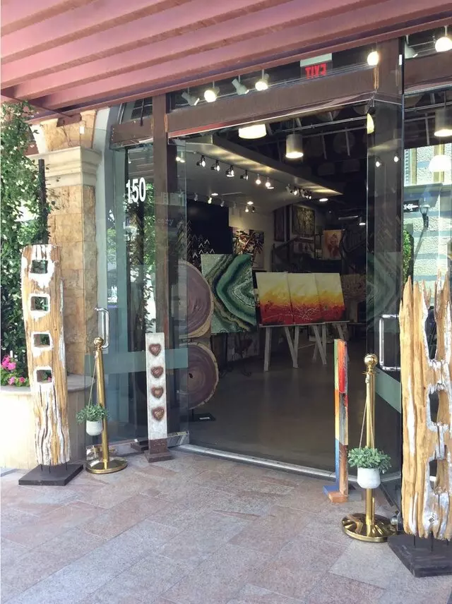 Art 2 Art Gallery