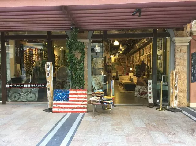 Art 2 Art Gallery