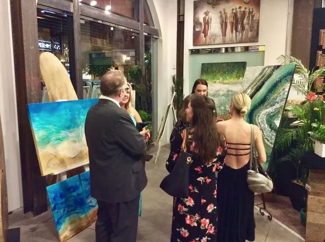 Art 2 Art Gallery