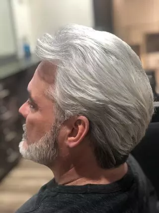 Claudia your stylist