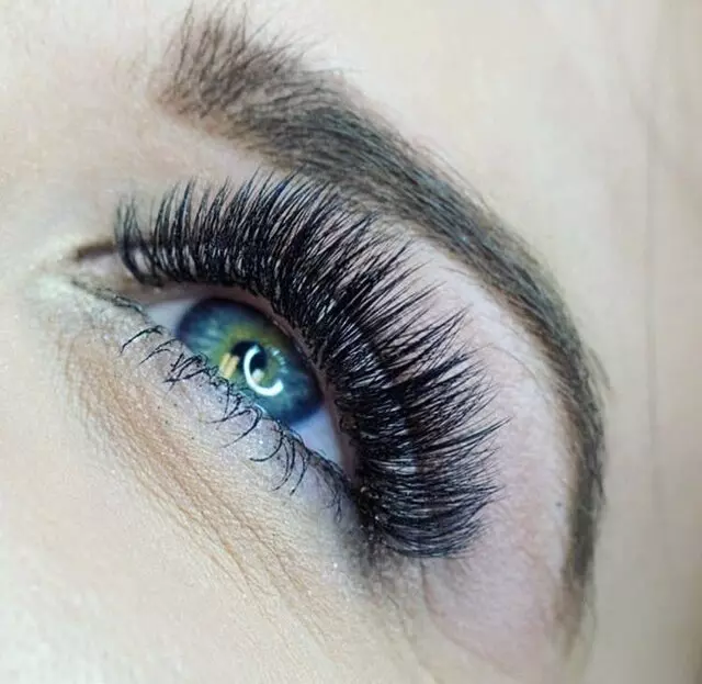 A Touch of Lash