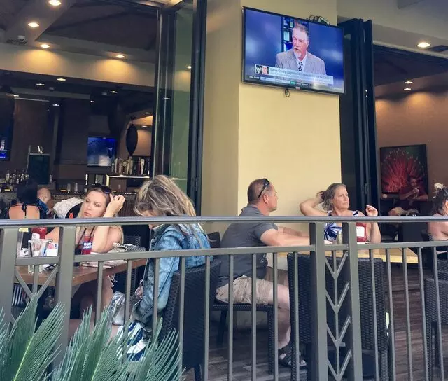 17 South Booze & Bites