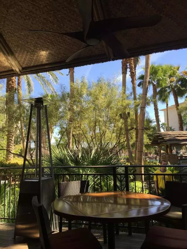 17 South Booze & Bites