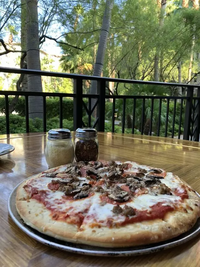 17 South Booze & Bites