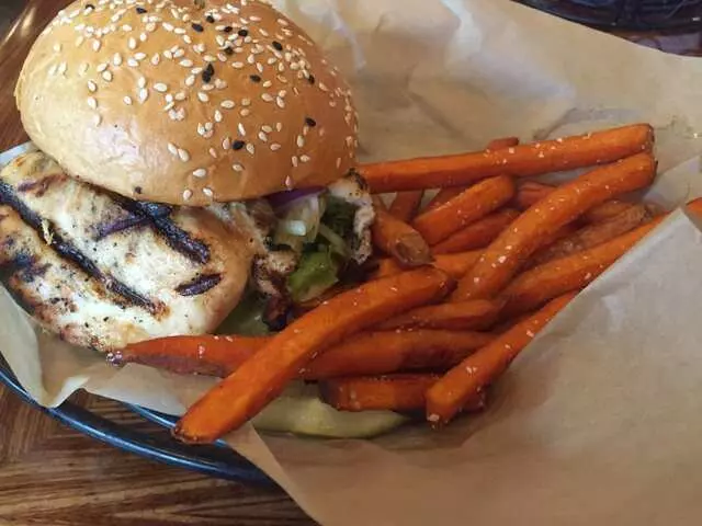 17 South Booze & Bites
