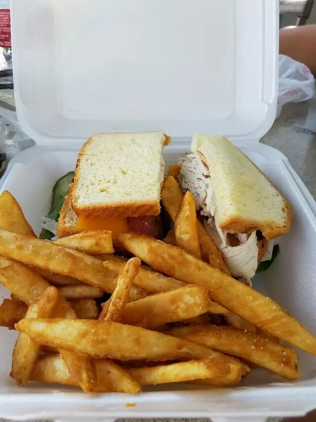 17 South Booze & Bites