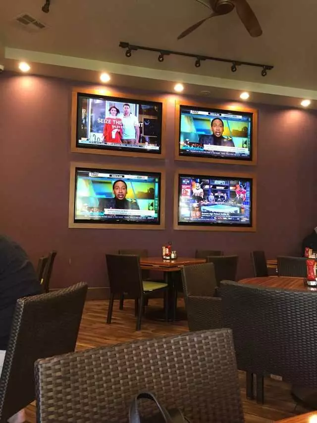 17 South Booze & Bites