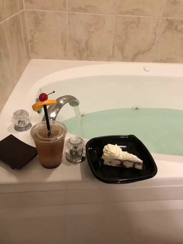 17 South Booze & Bites