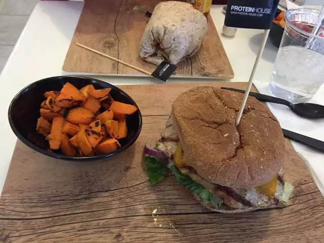 ProteinHouse