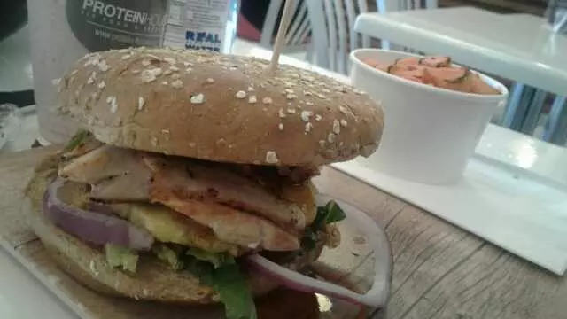 ProteinHouse