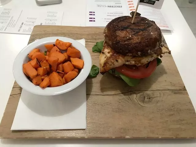 ProteinHouse