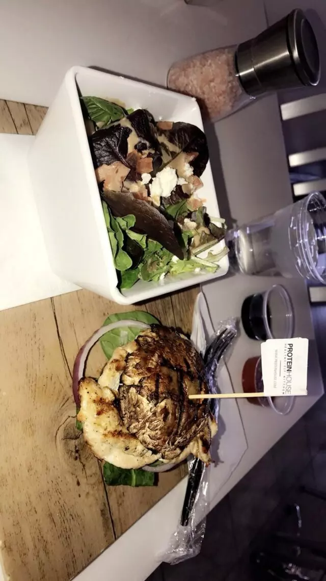 ProteinHouse