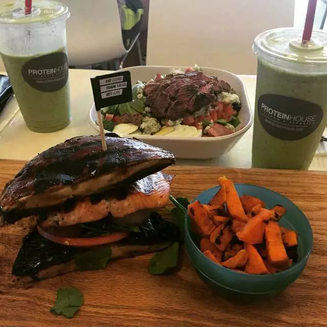 ProteinHouse