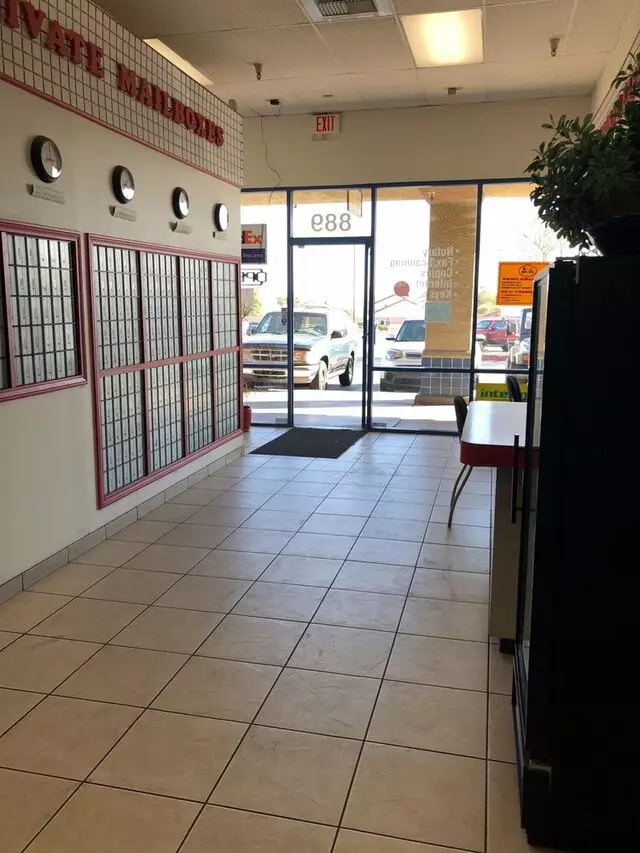 Mail Store & More