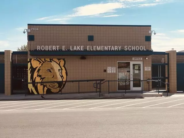 Robert E. Lake E.S.