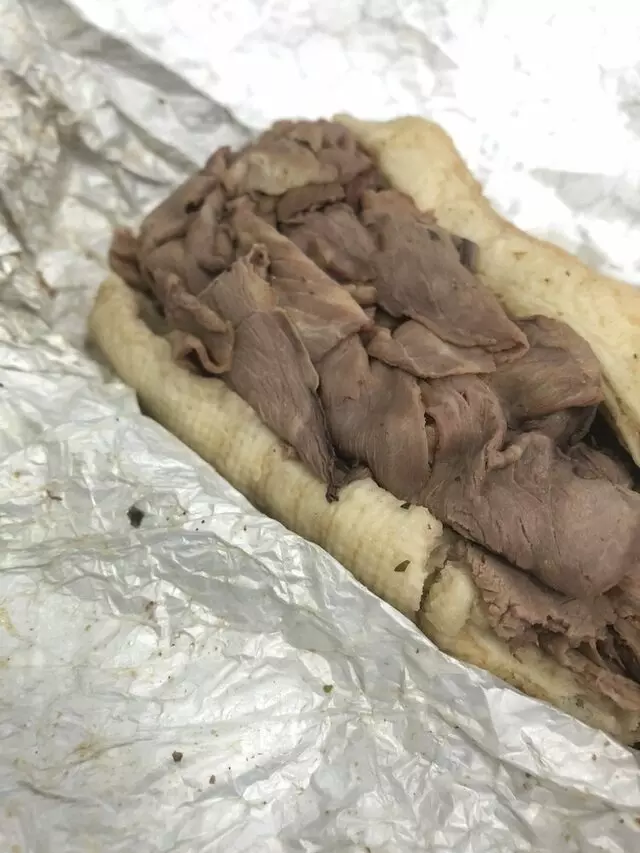 Chicago&apos;s Beefs and Dogs