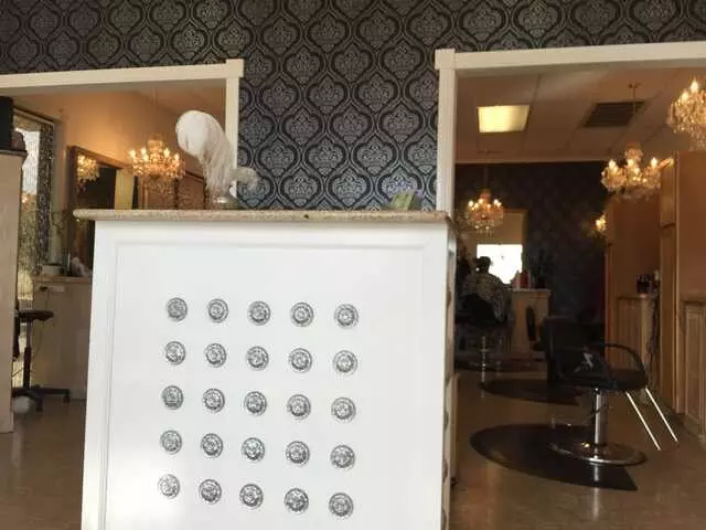aDias Salon