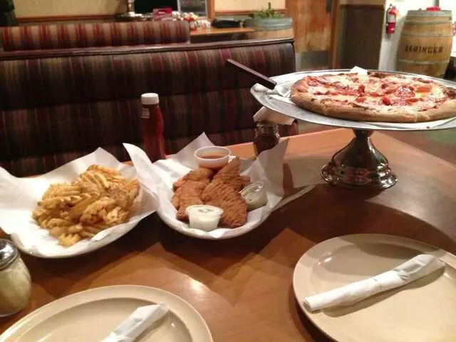 Angelina’s Pizzeria - Charleston