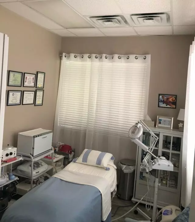 Skin Esthetics by Leslie Estevez