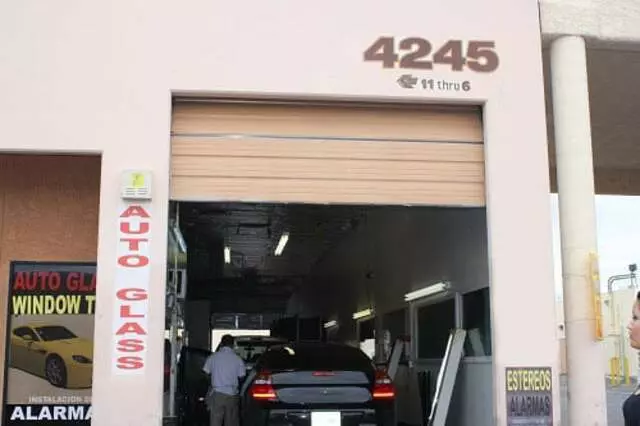 Auto Glass and Power Windows Repairs