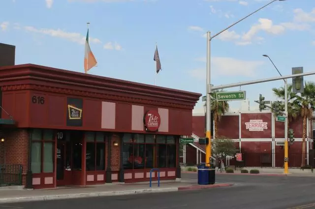 7th & Carson