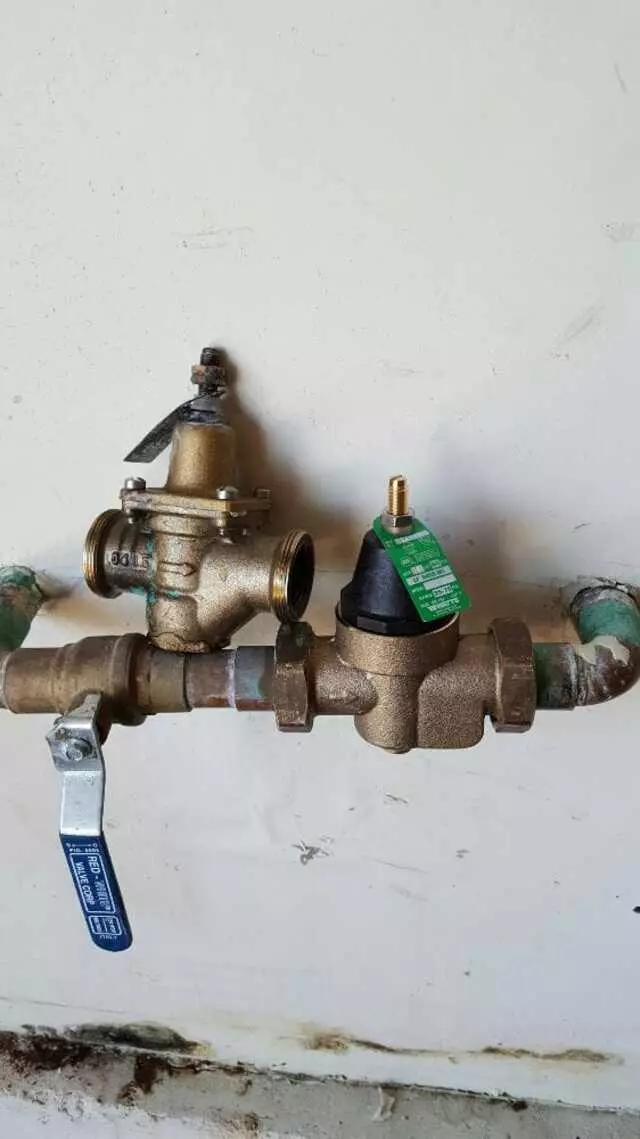 A Helping Hand Handyman Services