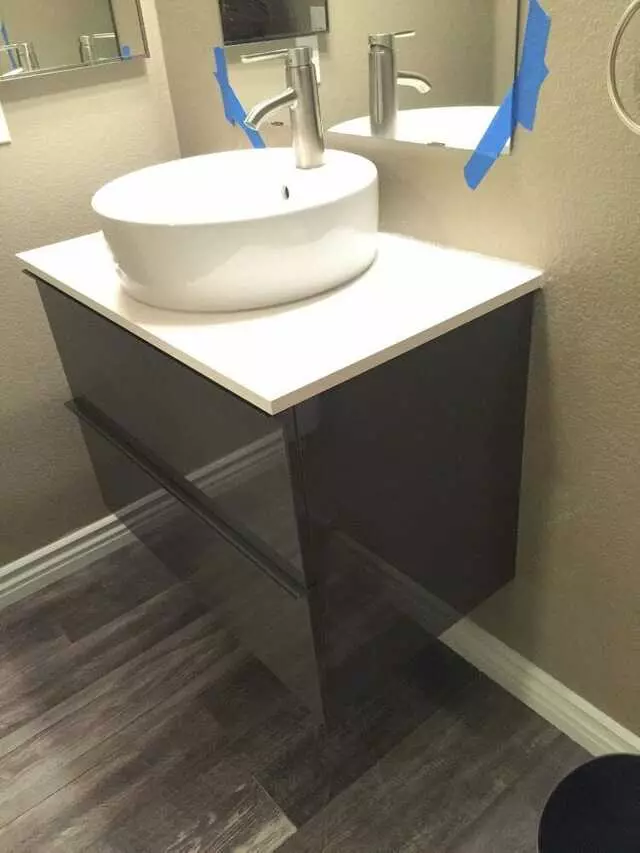A Helping Hand Handyman Services