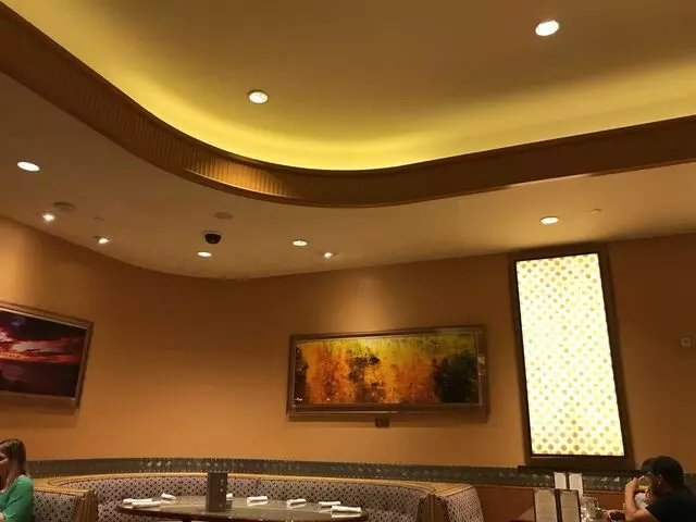 Avenue Cafe