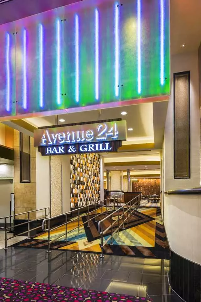 Avenue Cafe