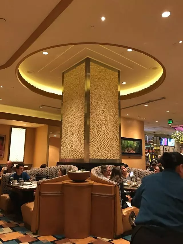 Avenue Cafe