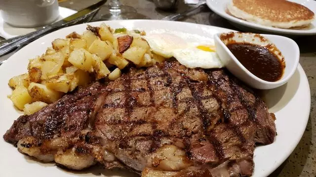 Avenue Cafe